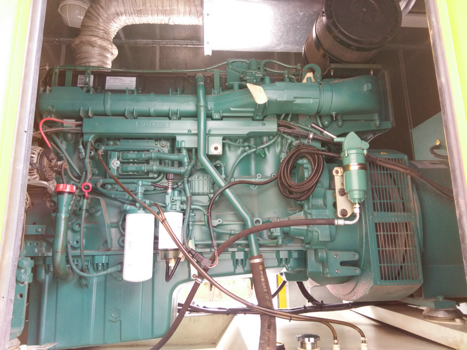 沃爾沃TWD1643GE發電機組檢修